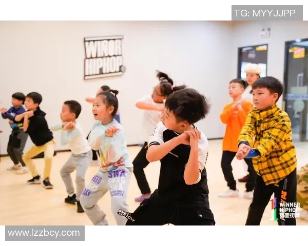 南京街舞队灵活性引发热议街舞文化的多元与争论